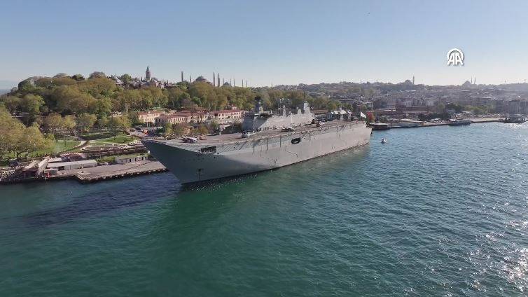 Juan Carlos amfibi hücum gemisi İstanbul'da! TGC Anadolu gemisine benziyor 12